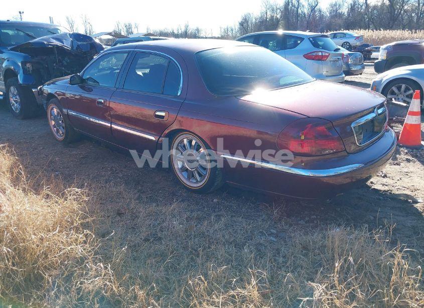 Photo 3 of 2002 Lincoln Continental (VIN 1LNHM97V22Y689147)