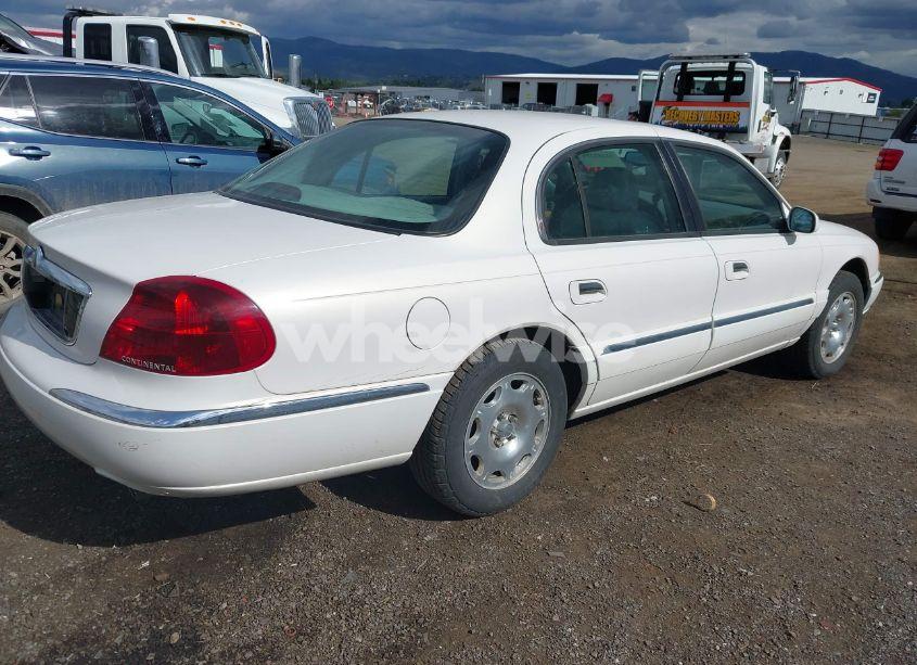 Photo 4 of 1999 Lincoln Continental (VIN 1LNHM97V2XY708917)