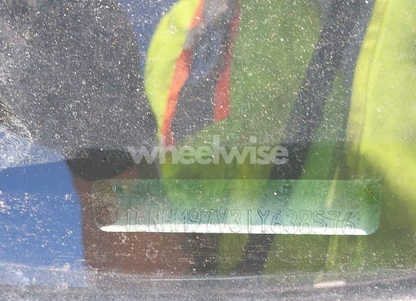 Photo 11 of 2001 Lincoln Continental (VIN 1LNHM97V31Y638576)