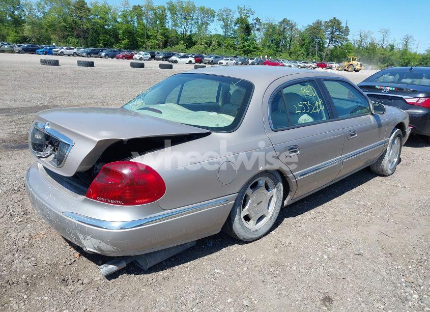 Photo 4 of 2001 Lincoln Continental (VIN 1LNHM97V31Y638576)