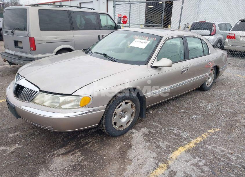 Photo 2 of 2002 Lincoln Continental (VIN 1LNHM97V32Y627465)