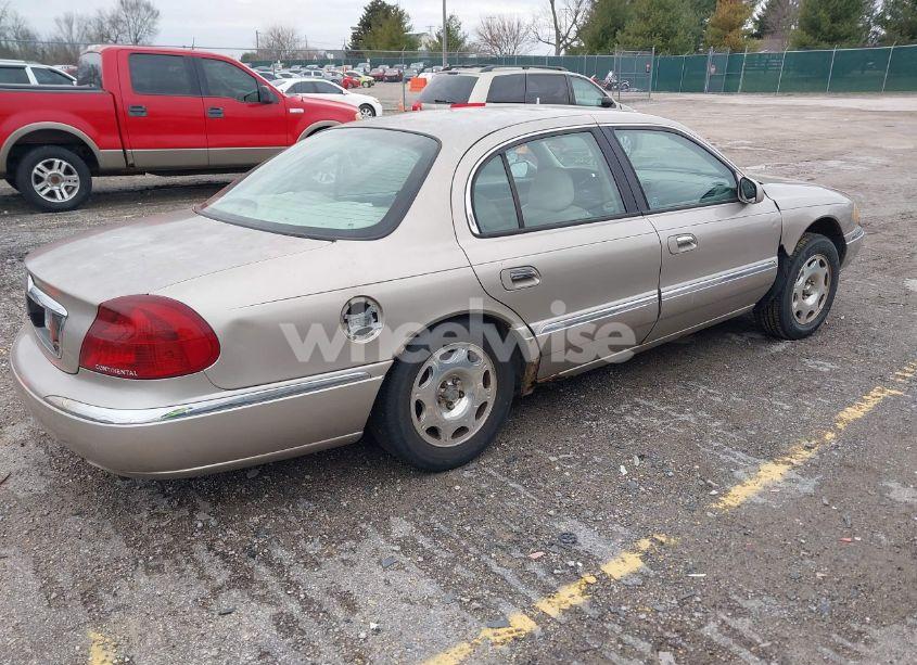 Photo 4 of 2002 Lincoln Continental (VIN 1LNHM97V32Y627465)