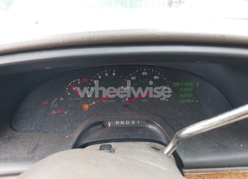 Photo 7 of 2002 Lincoln Continental (VIN 1LNHM97V32Y627465)