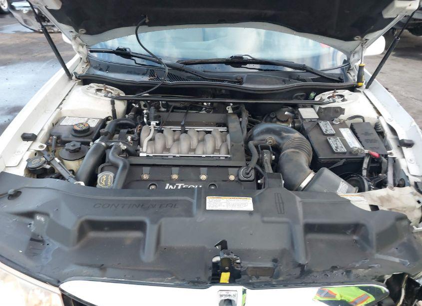 Photo 10 of 2000 Lincoln Continental (VIN 1LNHM97V3YY780002)