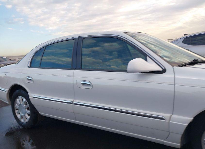 Photo 13 of 2000 Lincoln Continental (VIN 1LNHM97V3YY780002)