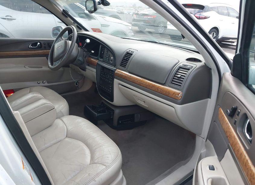 Photo 5 of 2000 Lincoln Continental (VIN 1LNHM97V3YY780002)