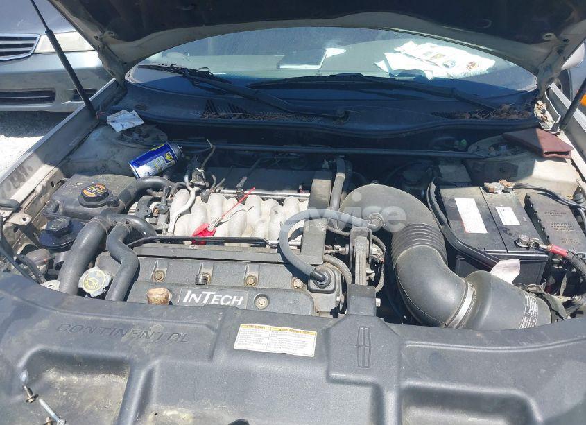 Photo 10 of 2000 Lincoln Continental (VIN 1LNHM97V3YY874672)