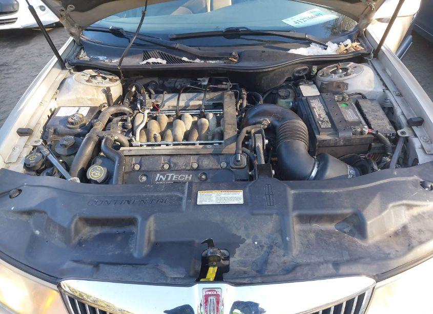 Photo 10 of 1999 Lincoln Continental (VIN 1LNHM97V4XY630172)