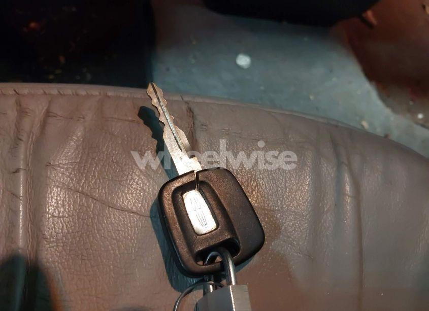 Photo 11 of 2002 Lincoln Continental (VIN 1LNHM97V62Y621823)