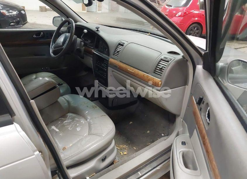 Photo 5 of 2002 Lincoln Continental (VIN 1LNHM97V62Y621823)