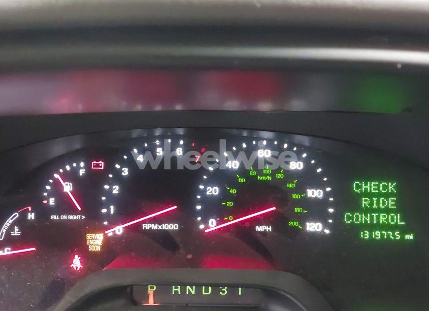 Photo 7 of 2002 Lincoln Continental (VIN 1LNHM97V62Y621823)