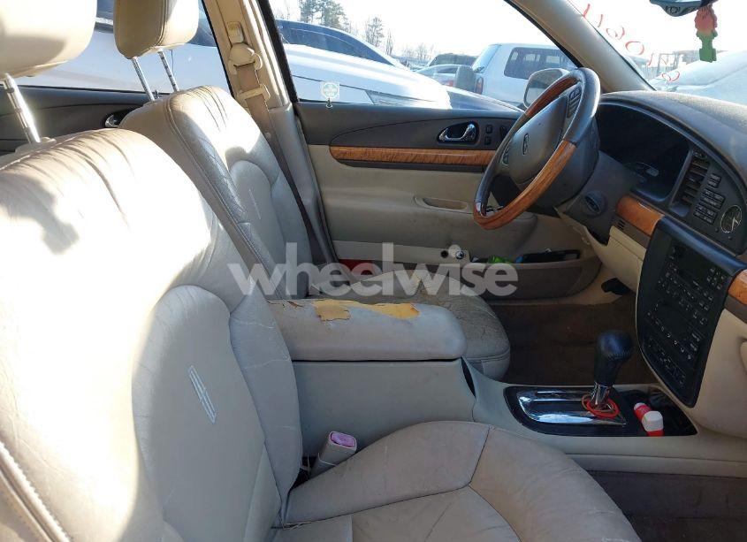 Photo 5 of 2001 Lincoln Continental (VIN 1LNHM97V71Y670611)