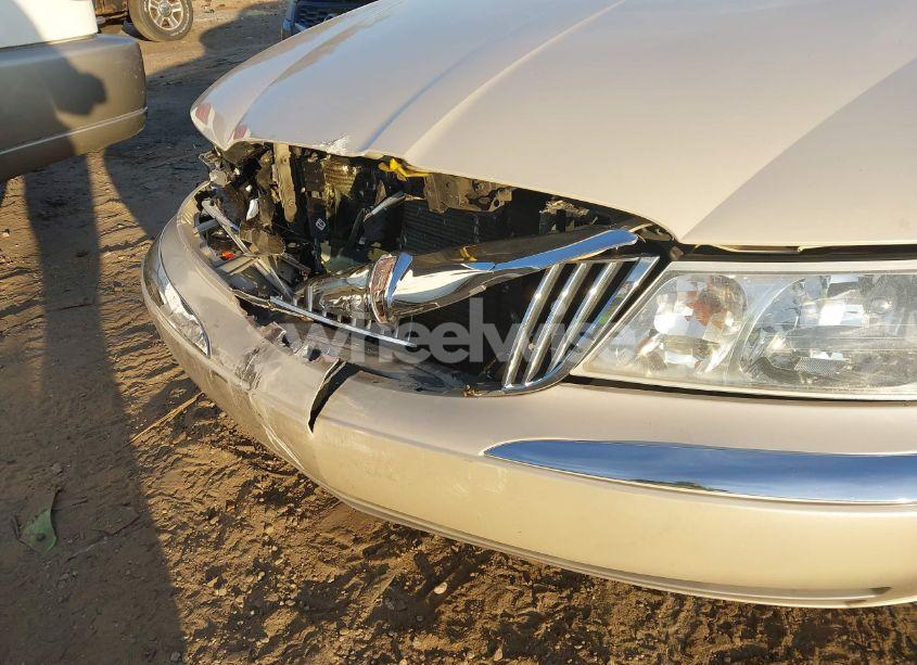 Photo 12 of 2002 Lincoln Continental (VIN 1LNHM97V72Y617201)