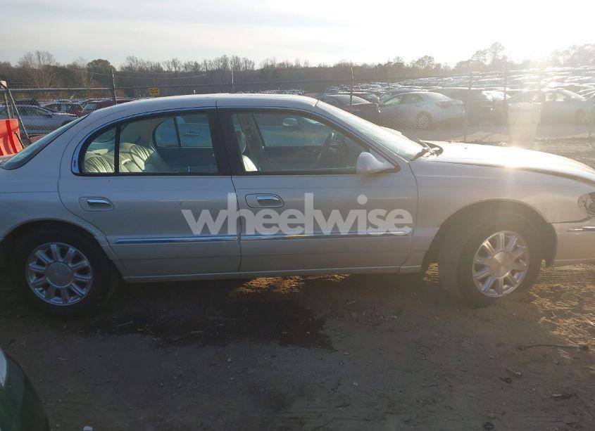 Photo 14 of 2002 Lincoln Continental (VIN 1LNHM97V72Y617201)