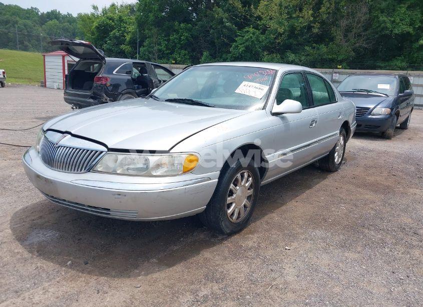 Photo 2 of 1999 Lincoln Continental (VIN 1LNHM97V7XY607937)