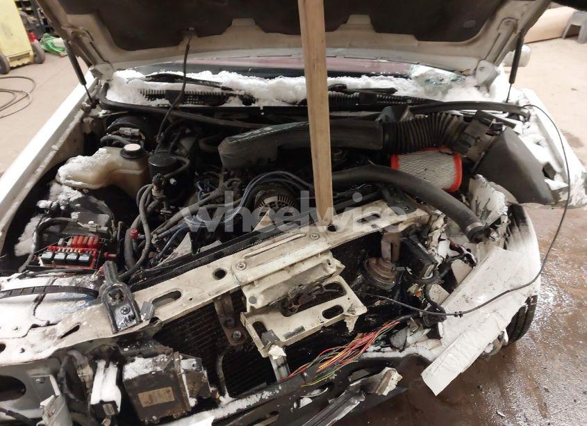 Photo 10 of 1993 Lincoln Town CAR EXECUTIVE (VIN 1LNLM81W0PY648996)