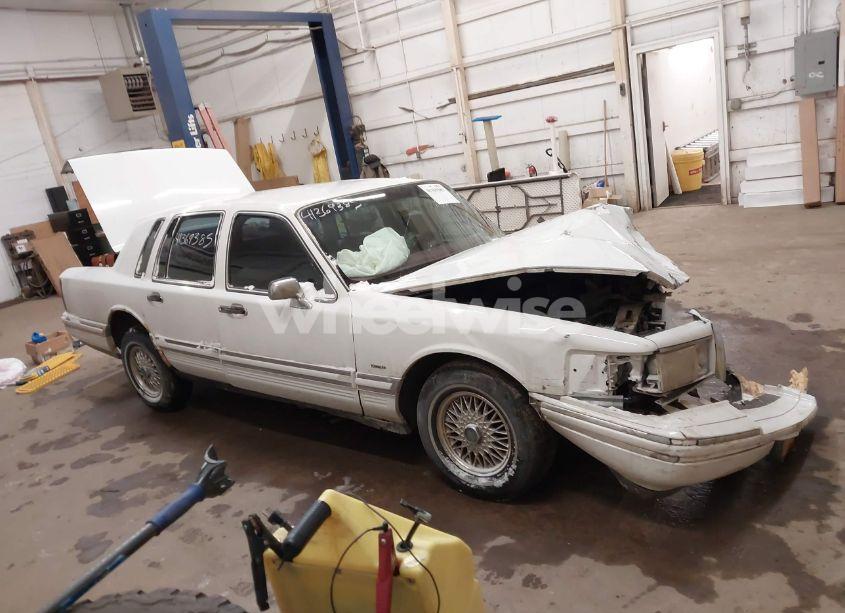 Photo 14 of 1993 Lincoln Town CAR EXECUTIVE (VIN 1LNLM81W0PY648996)