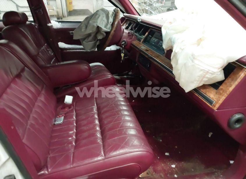 Photo 5 of 1993 Lincoln Town CAR EXECUTIVE (VIN 1LNLM81W0PY648996)