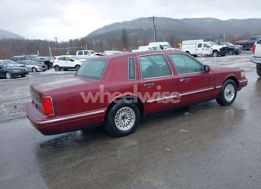Photo 4 of 1997 Lincoln Town CAR EXECUTIVE (VIN 1LNLM81W0VY728912)