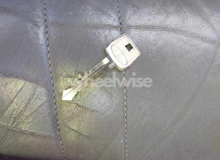 Photo 11 of 1994 Lincoln Town CAR EXECUTIVE (VIN 1LNLM81W2RY667617)