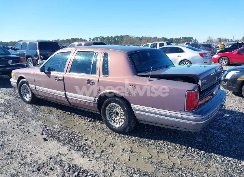 Photo 3 of 1994 Lincoln Town CAR EXECUTIVE (VIN 1LNLM81W2RY667617)