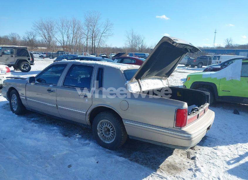 Photo 3 of 1997 Lincoln Town CAR EXECUTIVE (VIN 1LNLM81W3VY698837)
