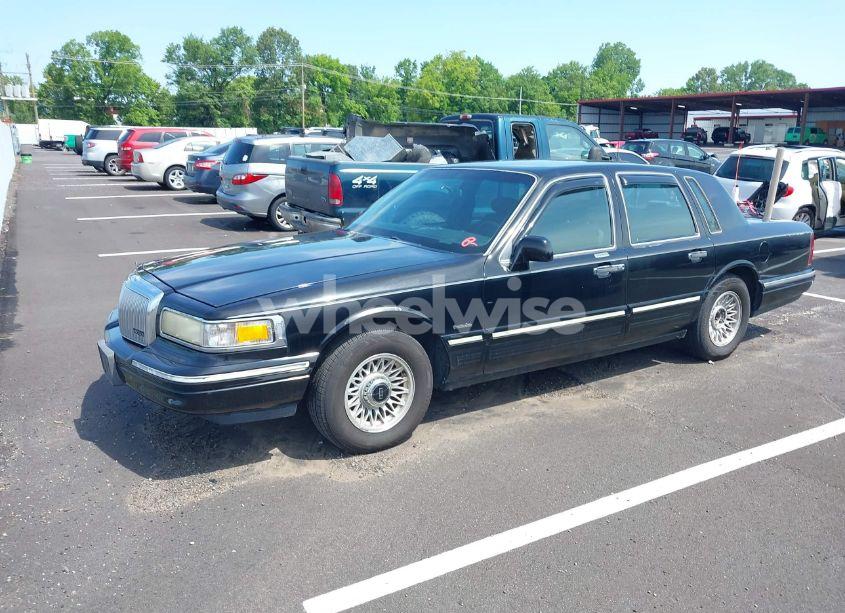 Photo 2 of 1997 Lincoln Town CAR EXECUTIVE (VIN 1LNLM81W4VY639019)