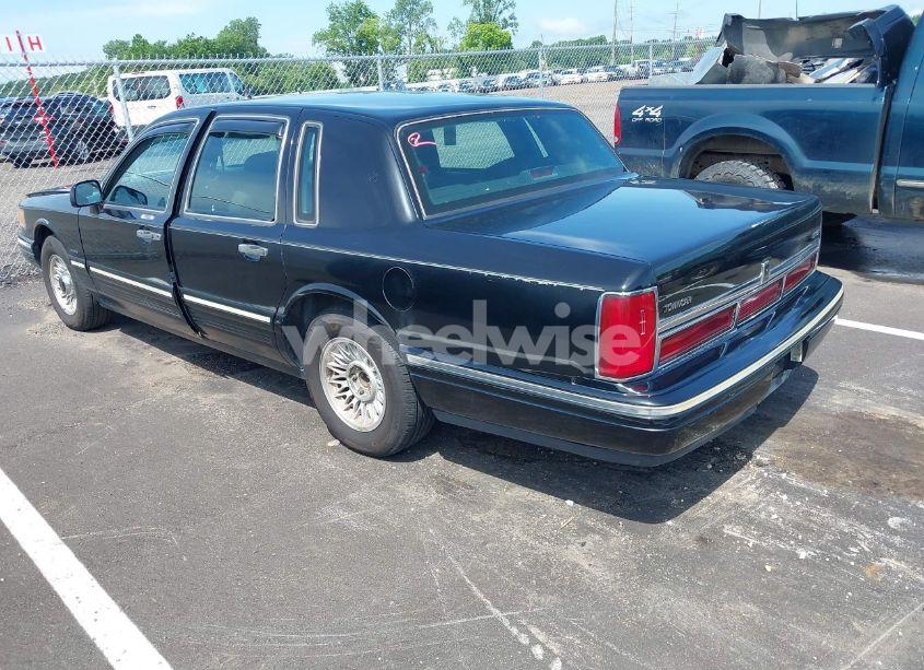 Photo 3 of 1997 Lincoln Town CAR EXECUTIVE (VIN 1LNLM81W4VY639019)