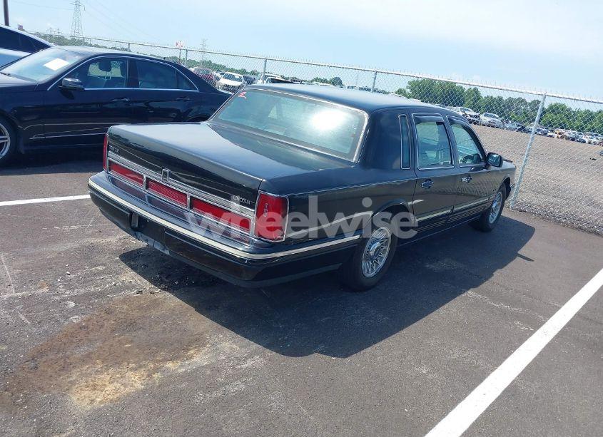 Photo 4 of 1997 Lincoln Town CAR EXECUTIVE (VIN 1LNLM81W4VY639019)