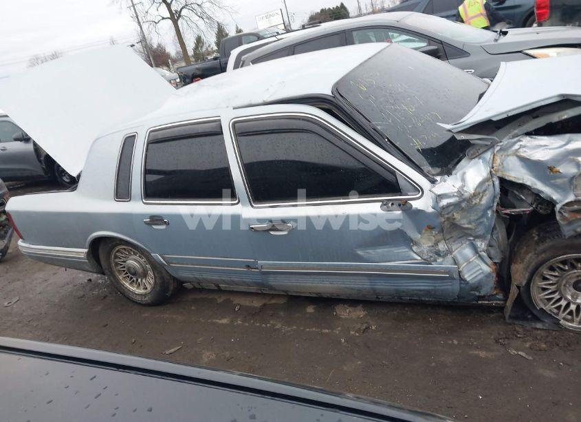 Photo 13 of 1997 Lincoln Town CAR EXECUTIVE (VIN 1LNLM81W6VY748047)