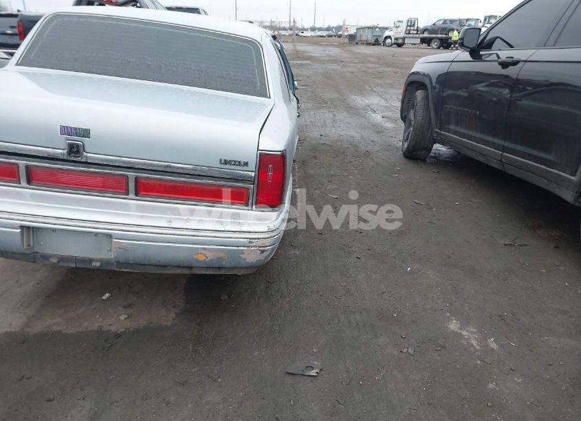 Photo 6 of 1997 Lincoln Town CAR EXECUTIVE (VIN 1LNLM81W6VY748047)