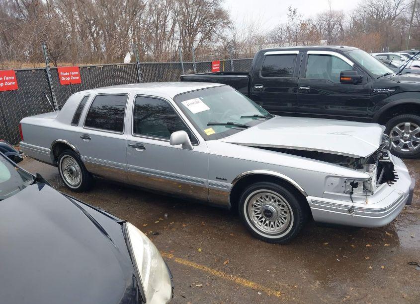 Photo 14 of 1997 Lincoln Town CAR EXECUTIVE (VIN 1LNLM81W7VY745870)
