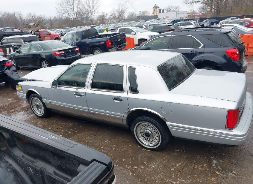 Photo 15 of 1997 Lincoln Town CAR EXECUTIVE (VIN 1LNLM81W7VY745870)