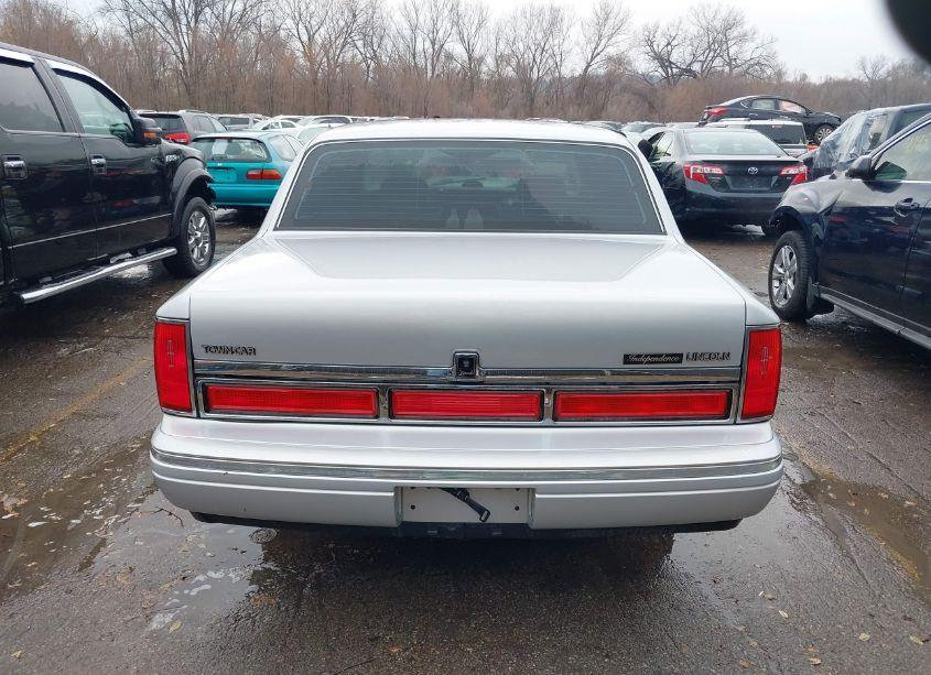 Photo 17 of 1997 Lincoln Town CAR EXECUTIVE (VIN 1LNLM81W7VY745870)