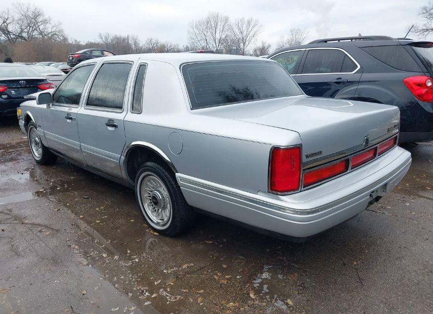 Photo 3 of 1997 Lincoln Town CAR EXECUTIVE (VIN 1LNLM81W7VY745870)