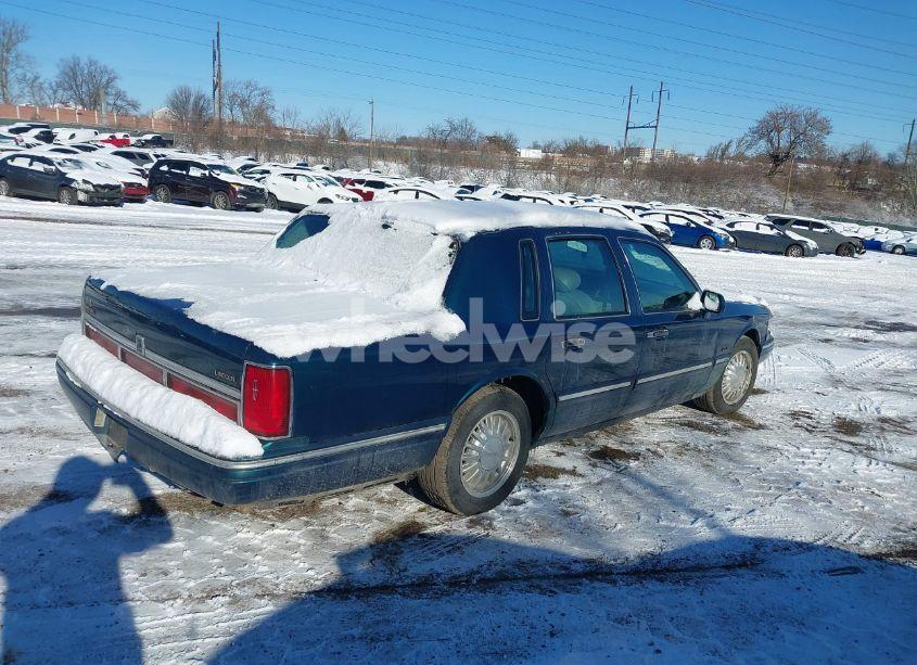 Photo 4 of 1997 Lincoln Town CAR EXECUTIVE (VIN 1LNLM81W9VY672582)