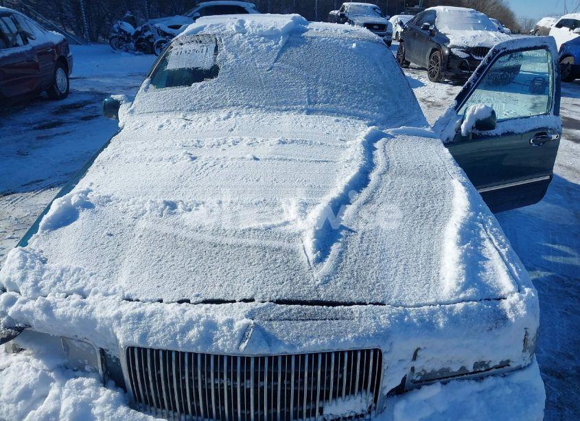 Photo 9 of 1997 Lincoln Town CAR EXECUTIVE (VIN 1LNLM81W9VY672582)