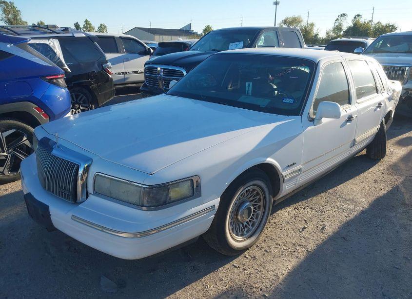Photo 2 of 1997 Lincoln Town CAR EXECUTIVE (VIN 1LNLM81WXVY759293)