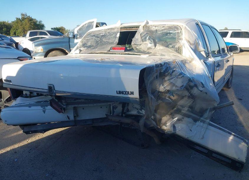 Photo 4 of 1997 Lincoln Town CAR EXECUTIVE (VIN 1LNLM81WXVY759293)