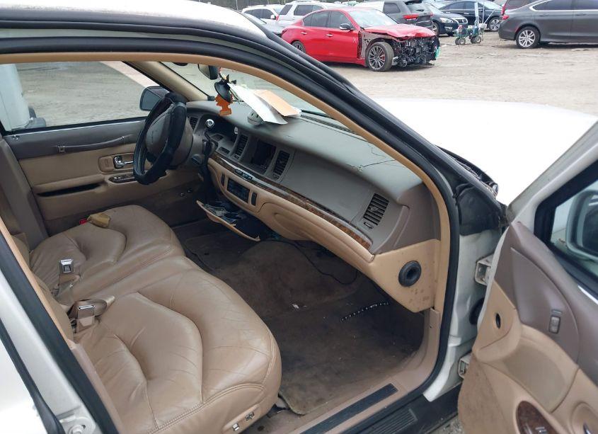 Photo 5 of 1997 Lincoln Town CAR SIGNATURE (VIN 1LNLM82W0VY693822)