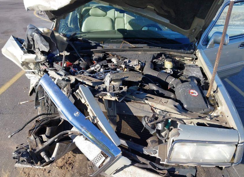 Photo 10 of 1997 Lincoln Town CAR SIGNATURE (VIN 1LNLM82W1VY741859)