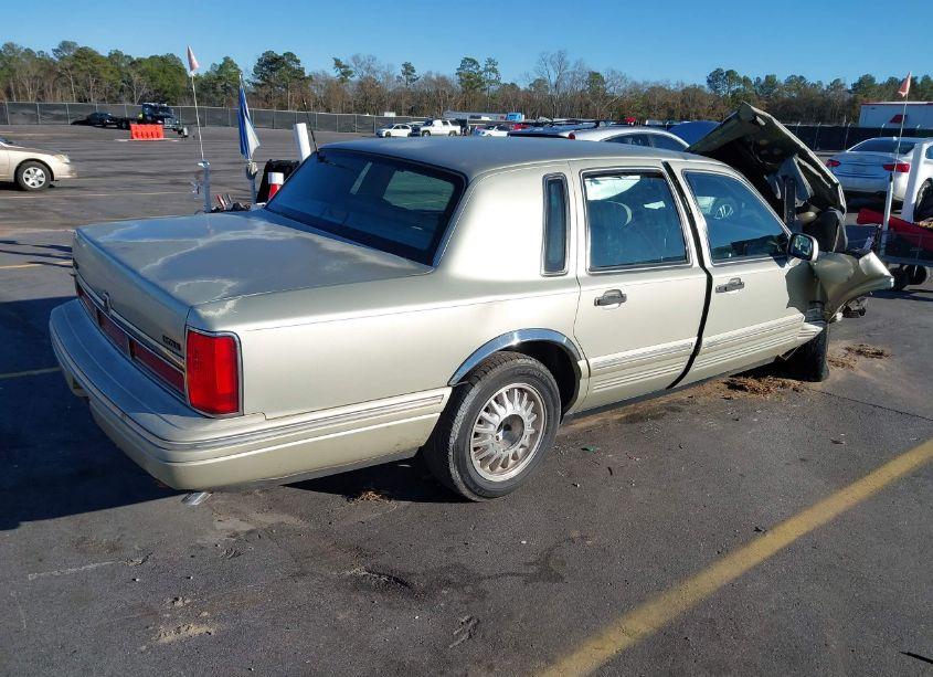 Photo 4 of 1997 Lincoln Town CAR SIGNATURE (VIN 1LNLM82W1VY741859)