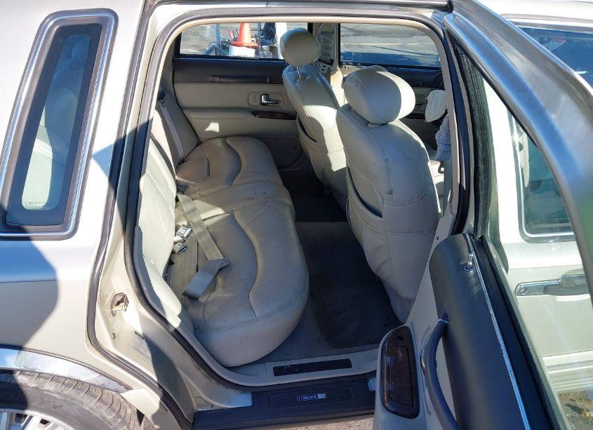 Photo 8 of 1997 Lincoln Town CAR SIGNATURE (VIN 1LNLM82W1VY741859)