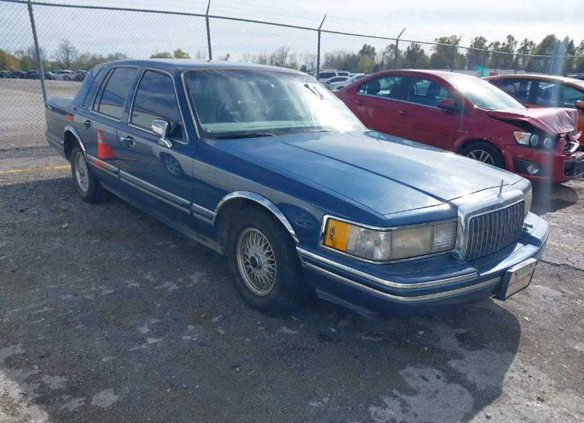 1993 Lincoln Town CAR SIGNATURE/JACK NICKLAUS (VIN 1LNLM82W2PY736558) main photo