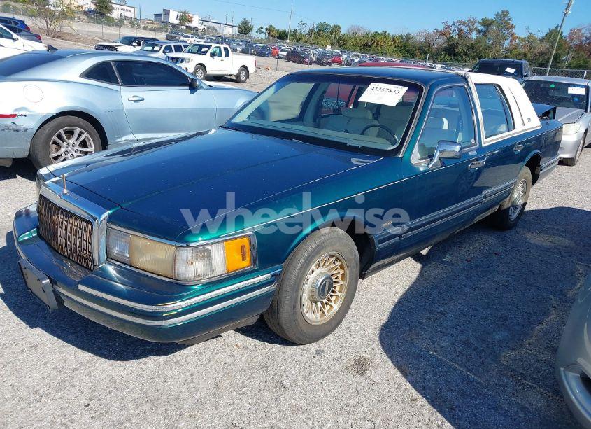 Photo 2 of 1993 Lincoln Town CAR SIGNATURE/JACK NICKLAUS (VIN 1LNLM82W3PY716738)