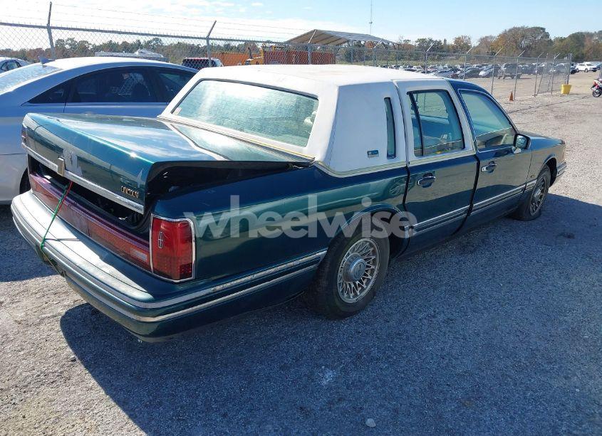 Photo 4 of 1993 Lincoln Town CAR SIGNATURE/JACK NICKLAUS (VIN 1LNLM82W3PY716738)