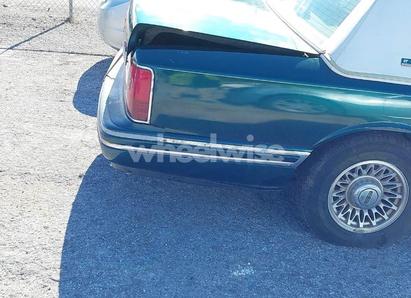 Photo 6 of 1993 Lincoln Town CAR SIGNATURE/JACK NICKLAUS (VIN 1LNLM82W3PY716738)