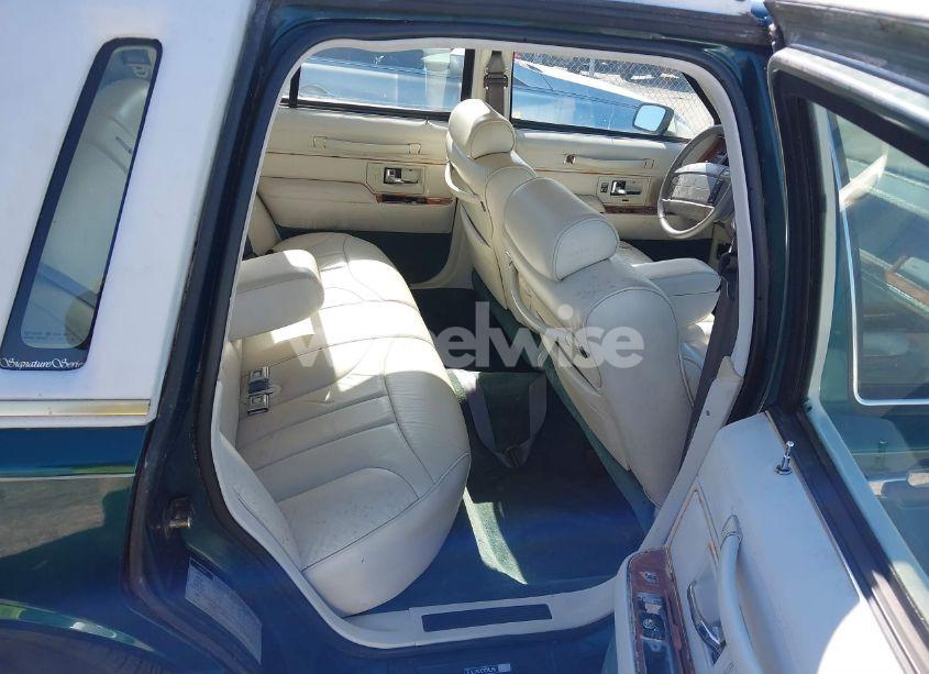 Photo 8 of 1993 Lincoln Town CAR SIGNATURE/JACK NICKLAUS (VIN 1LNLM82W3PY716738)