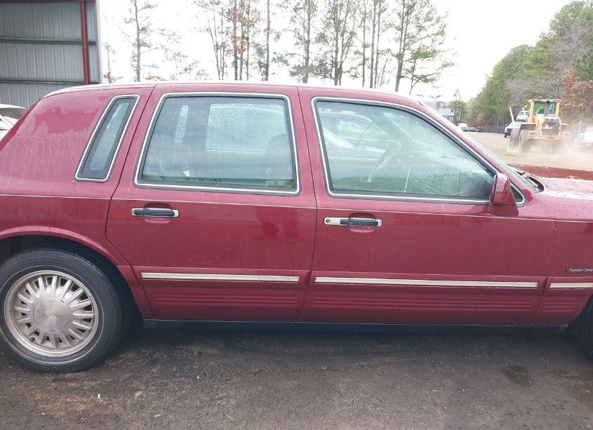 Photo 13 of 1997 Lincoln Town CAR SIGNATURE (VIN 1LNLM82W5VY738415)