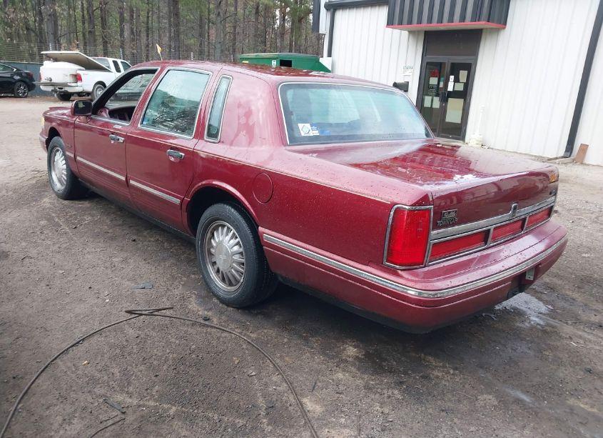 Photo 3 of 1997 Lincoln Town CAR SIGNATURE (VIN 1LNLM82W5VY738415)